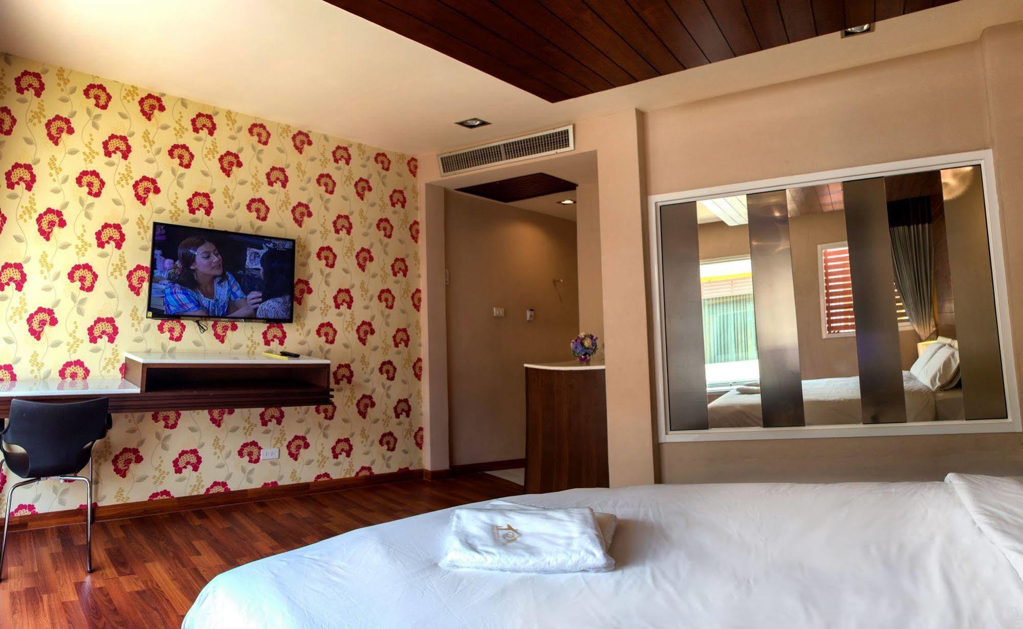 The Ring Hotel Hat Yai Buitenkant foto