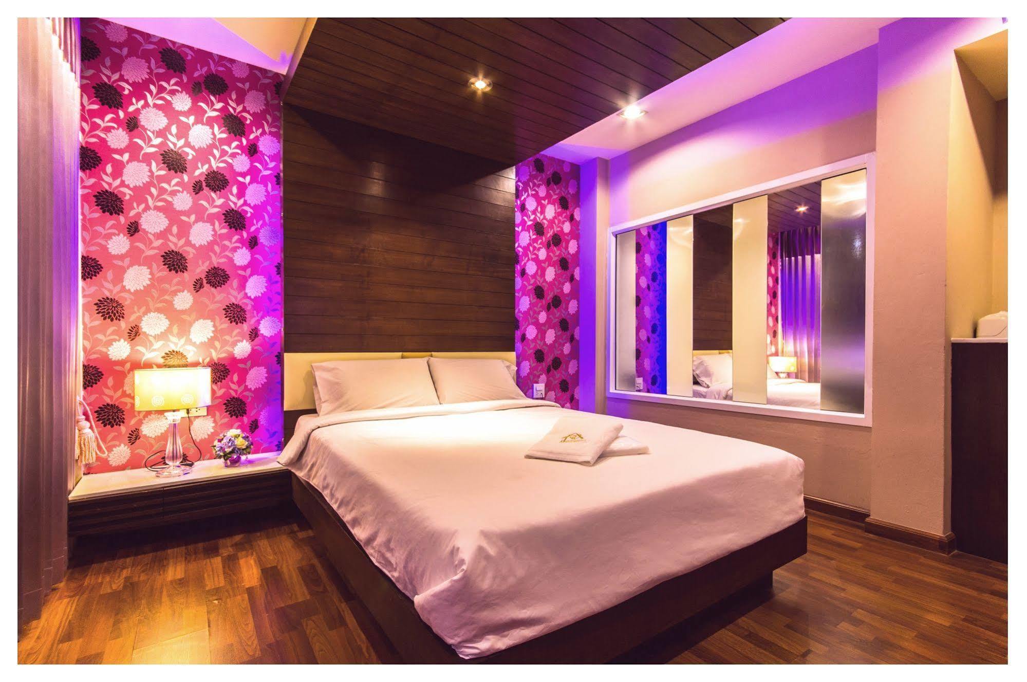 The Ring Hotel Hat Yai Buitenkant foto