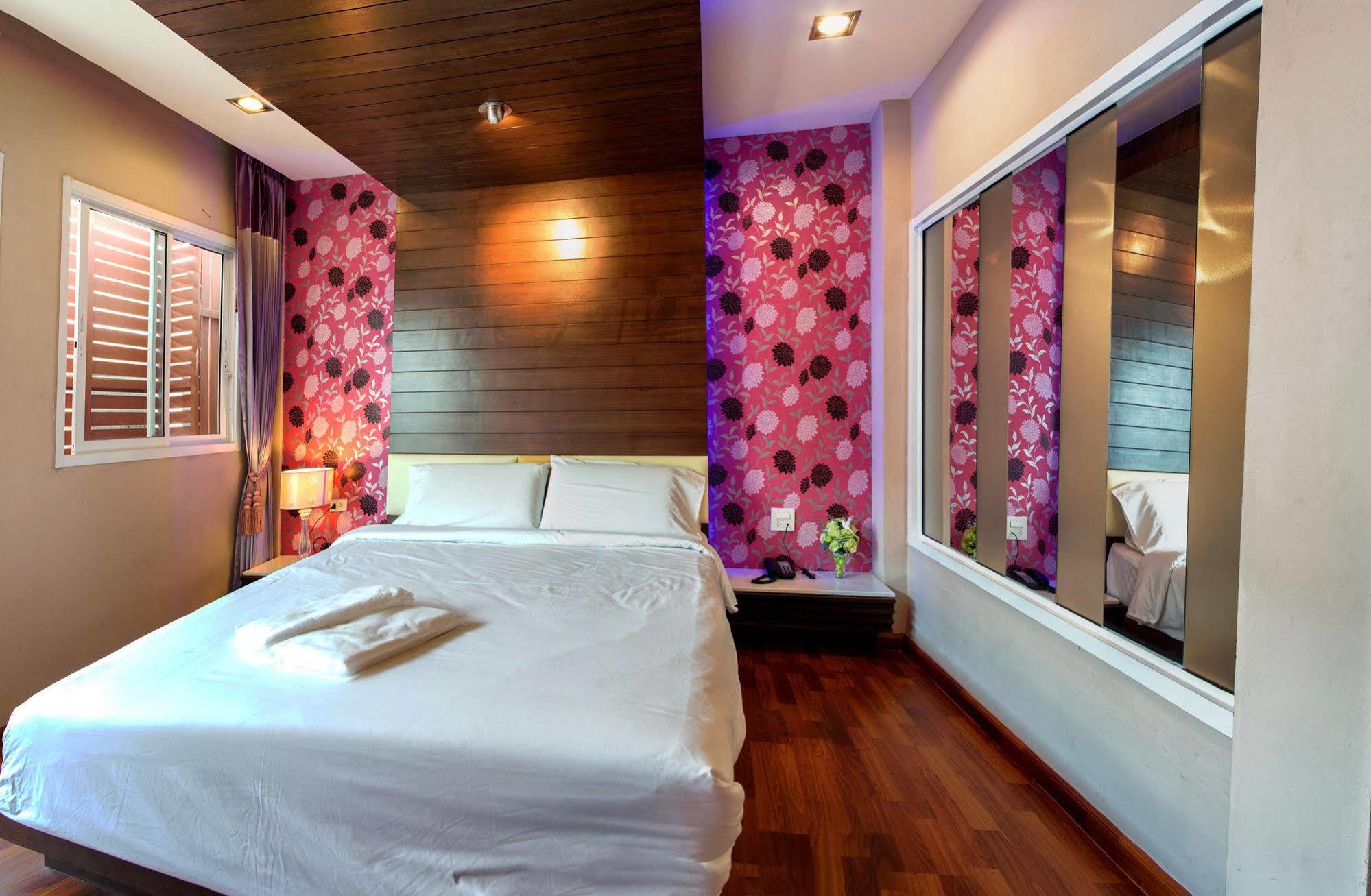 The Ring Hotel Hat Yai Buitenkant foto