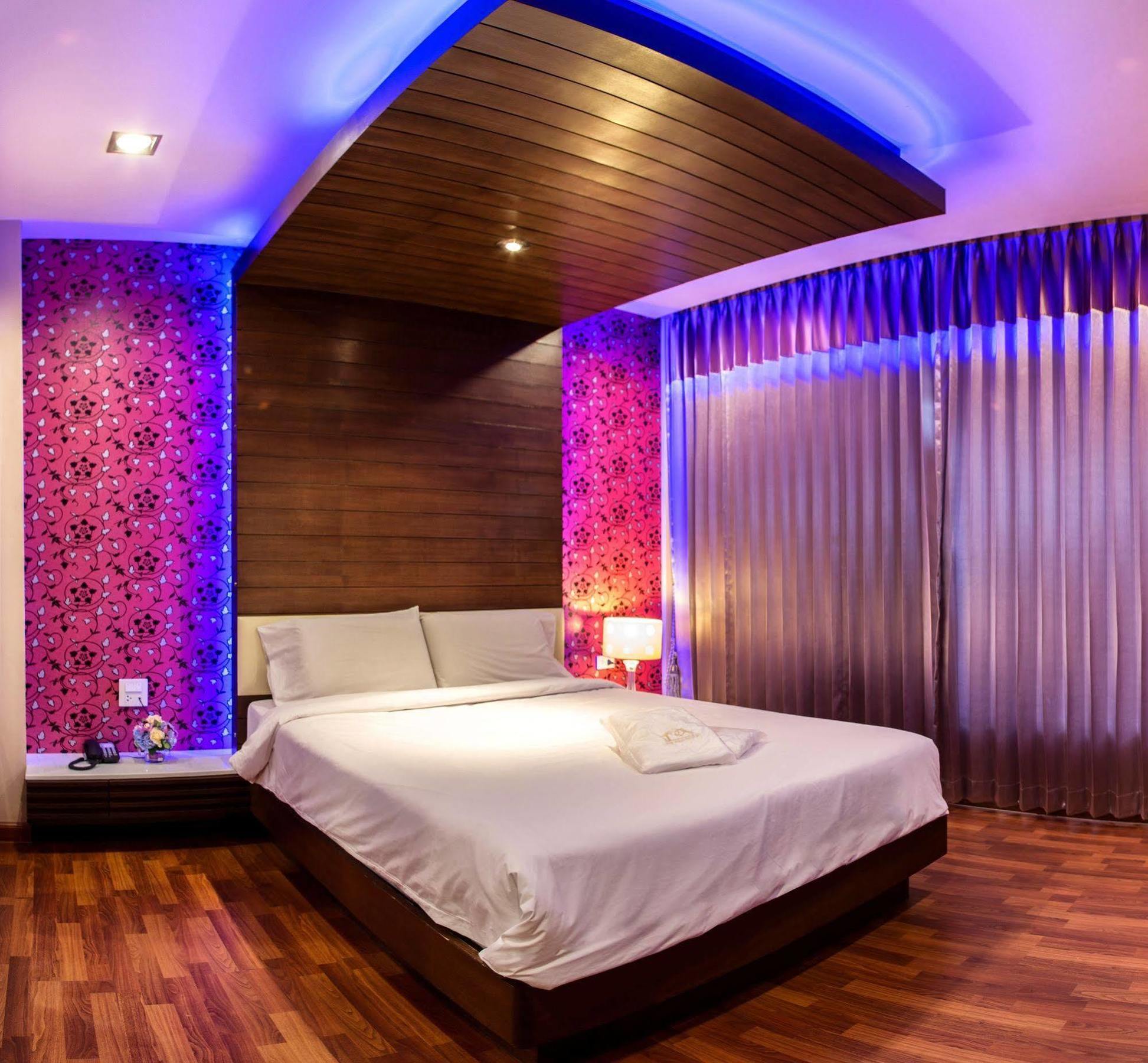 The Ring Hotel Hat Yai Buitenkant foto