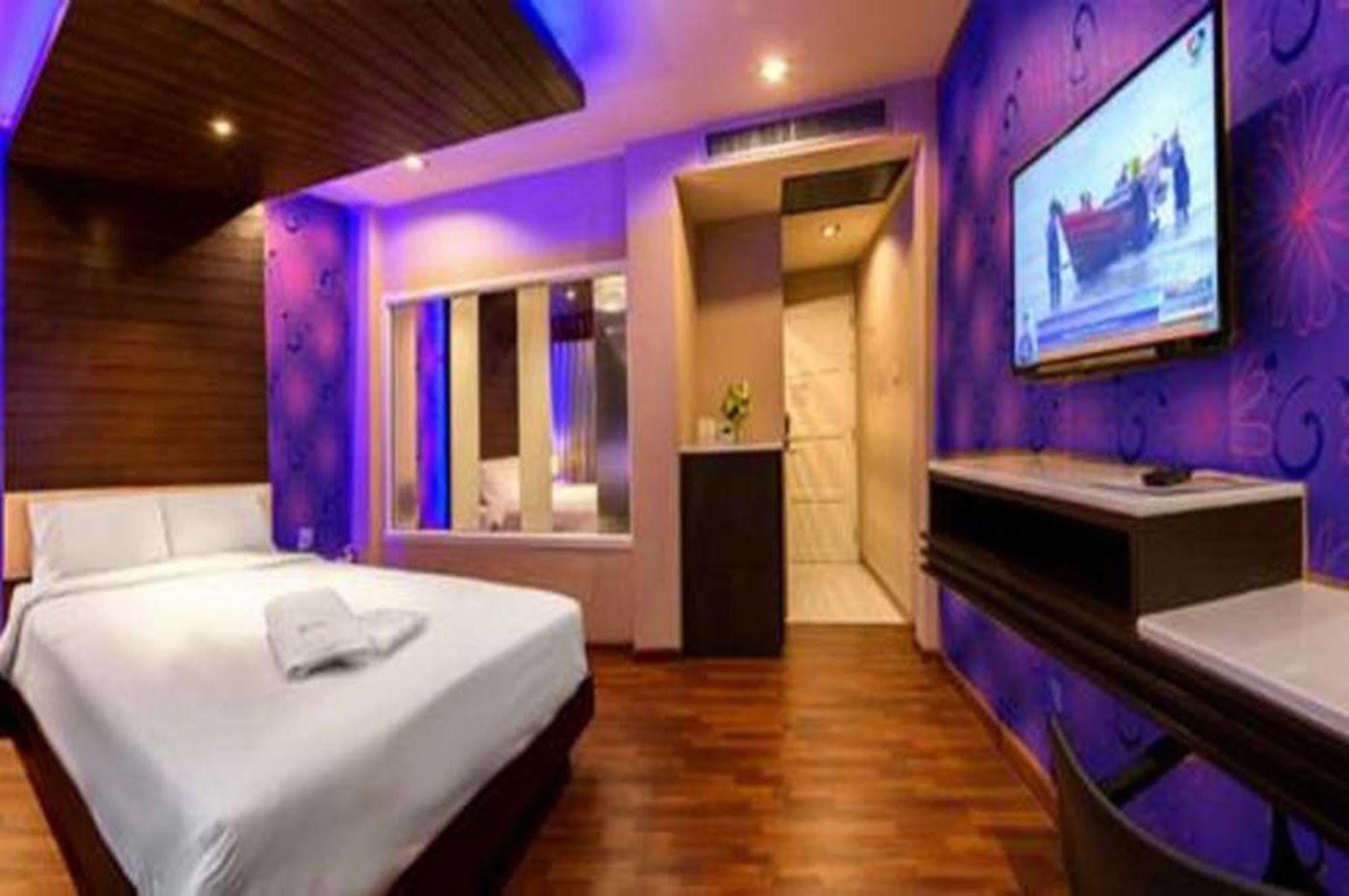 The Ring Hotel Hat Yai Buitenkant foto