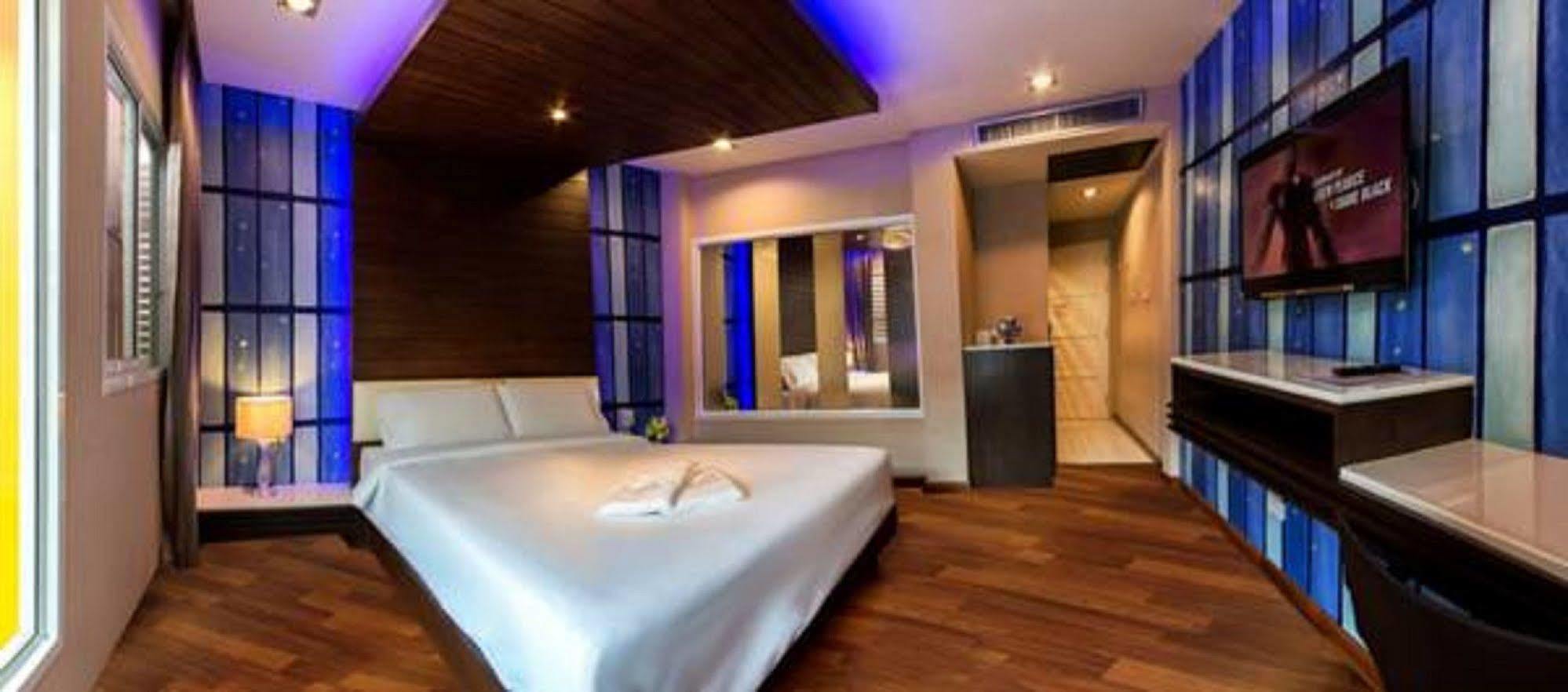 The Ring Hotel Hat Yai Buitenkant foto